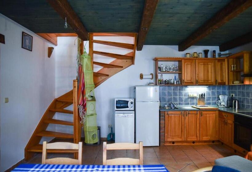 Дом 2 Спальни, Penzion čas