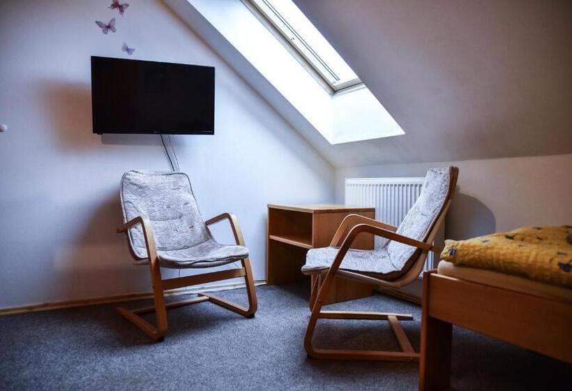 Апартаменты 2 Спальни, Penzion čas