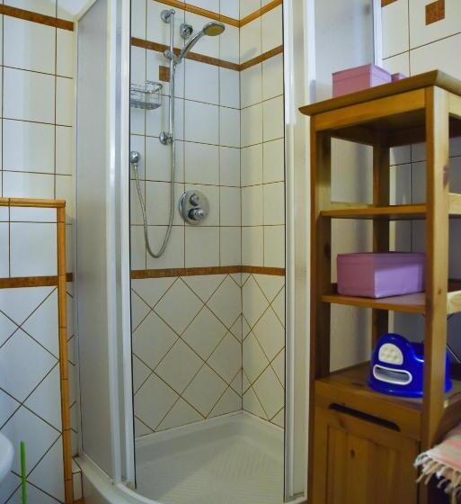 Дом 2 Спальни, Penzion čas