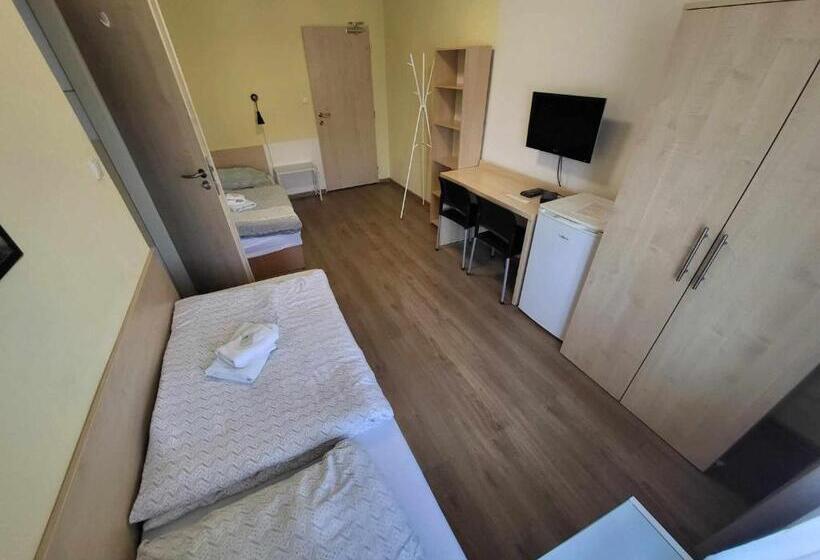 חדר סטנדרט, Restaurace A Penzion Vrtule