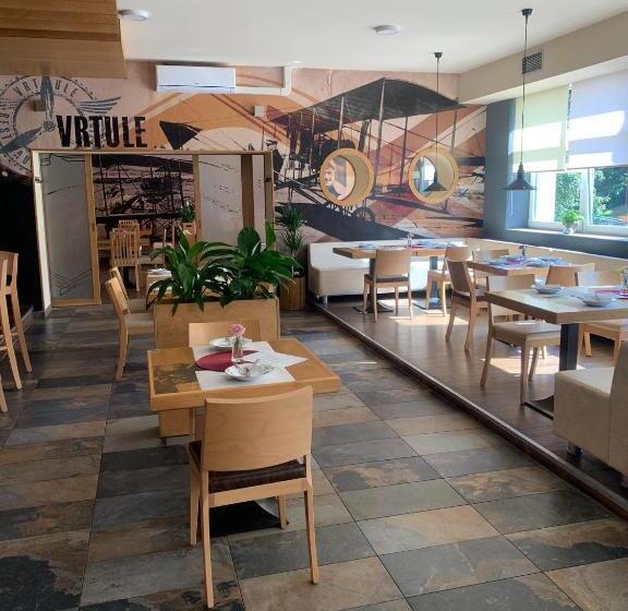 חדר סטנדרט, Restaurace A Penzion Vrtule