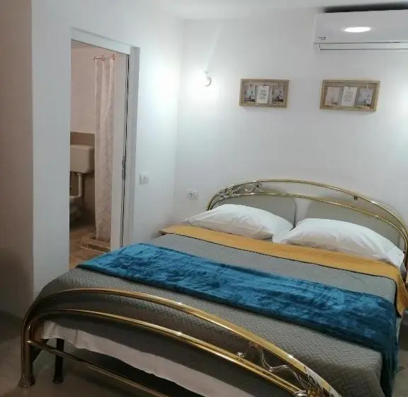 Deluxe-huone, Vila Happy