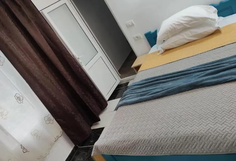 Economy-huone, Vila Happy