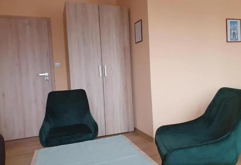 Perhehuone, Pension Zelený Strom