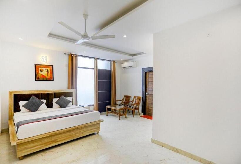 Трехместный Номер Классика, Townhouse Hotel Rivasa Regency