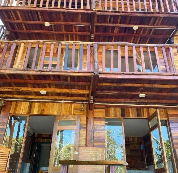 بانگلوی لوکس, Cat Tien River Lodge
