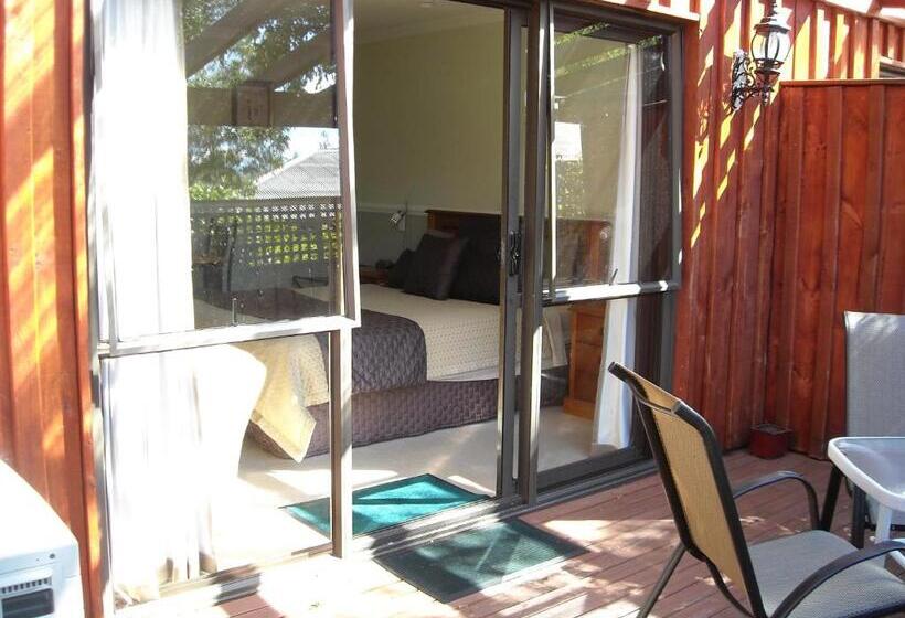 스탠다드 스튜디오 퀸 침대, Alpine Springs Motel