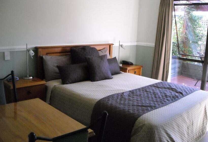 스탠다드 스튜디오 퀸 침대, Alpine Springs Motel