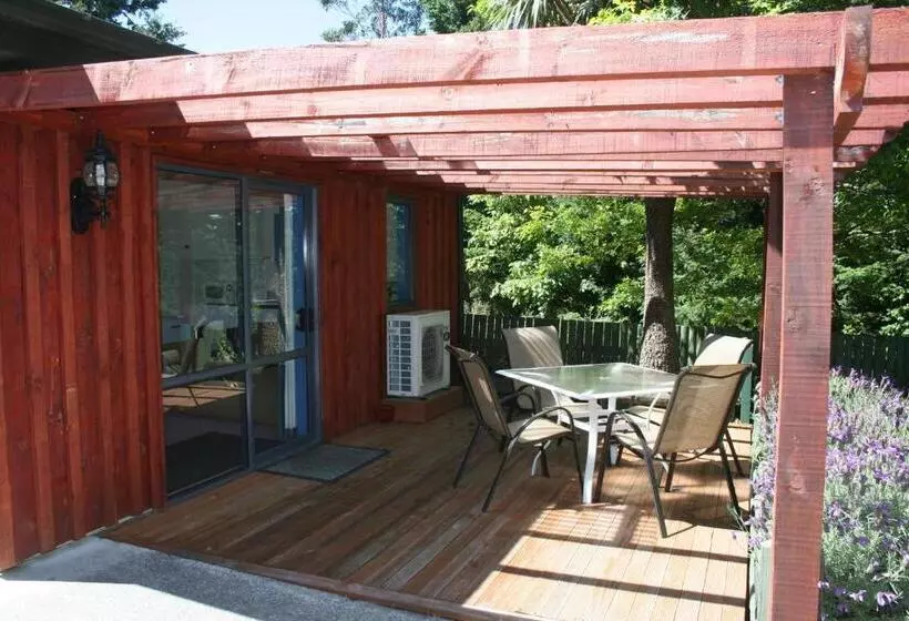 بانگلوی استاندارد 2 خوابه, Alpine Springs Motel