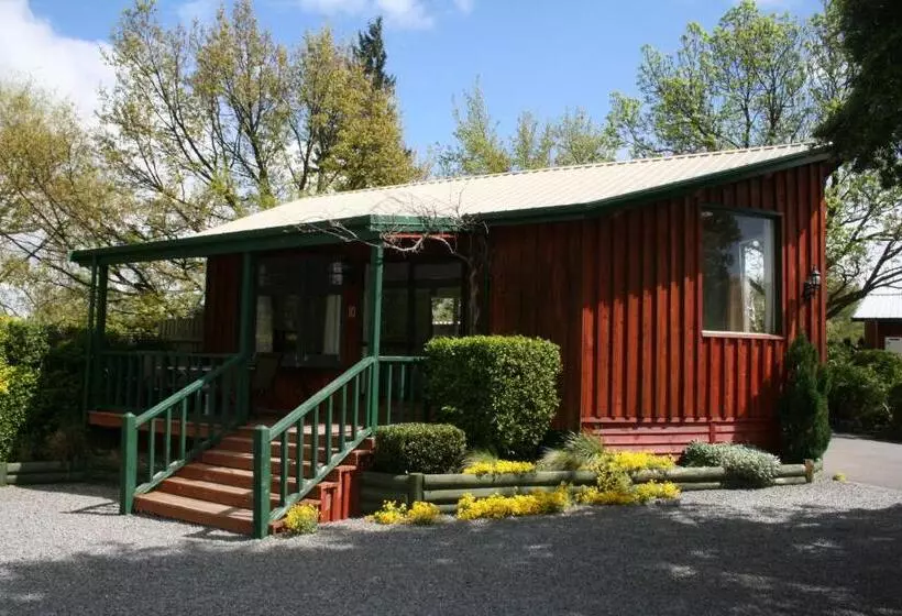 بانگلوی استاندارد, Alpine Springs Motel