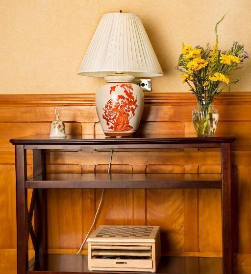 جناح ديلوكس, Glynn House Inn