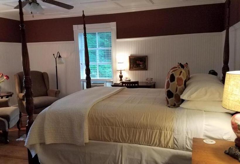 Номер Стандарт, Hummingbird Inn