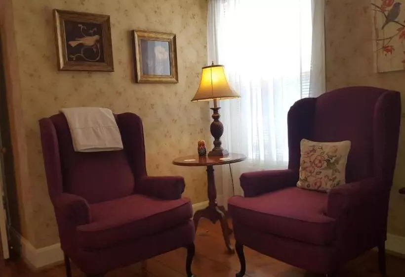 キングサイズベッドのデラックスルーム, Hummingbird Inn