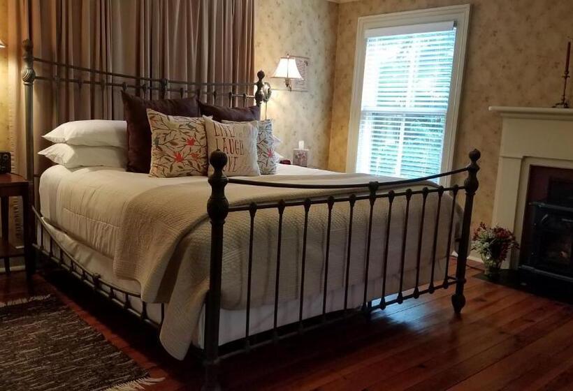 스탠다드 룸 킹사이즈 침대, Hummingbird Inn