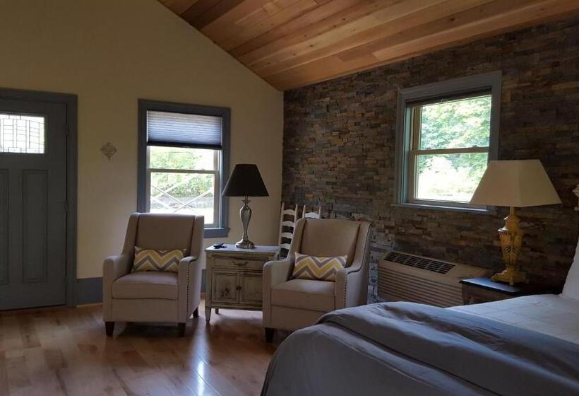 오두막, Hummingbird Inn