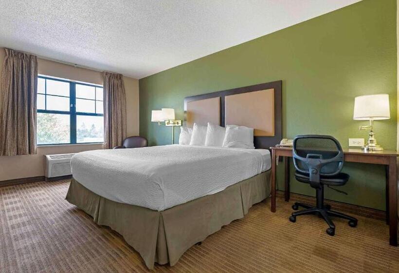 带大床的标准工作室, Extended Stay America Select Suites Chicago Hanover Park