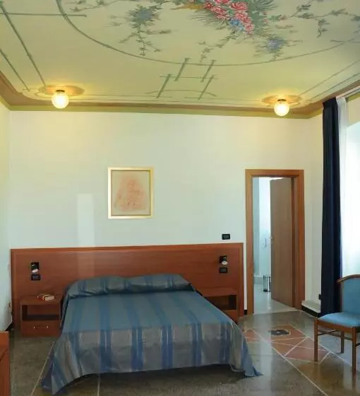 Juniorsviitti, Albergo Villa Ester