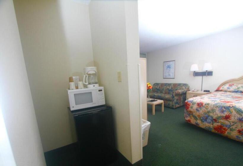 带2个双人床的标准工作室, Boardwalk Beach Resort