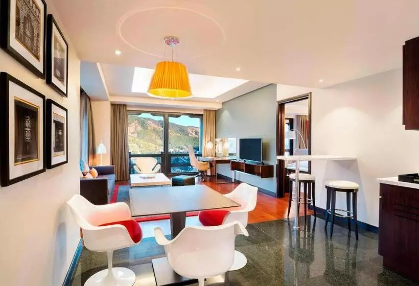 Junior Suite, Le Meridien Thimphu