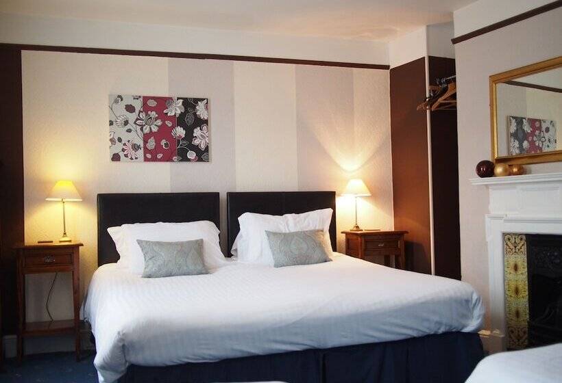 Семейный Номер, The Coach House