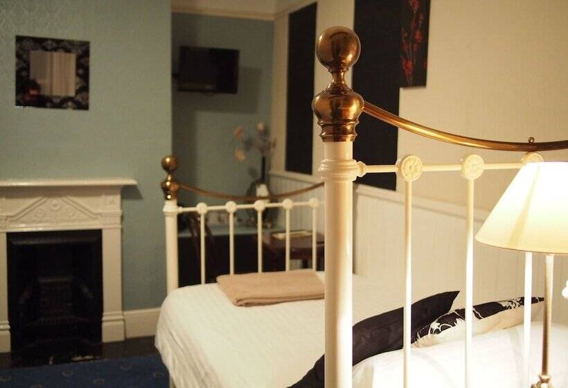 スタンダードシングルルーム, The Coach House