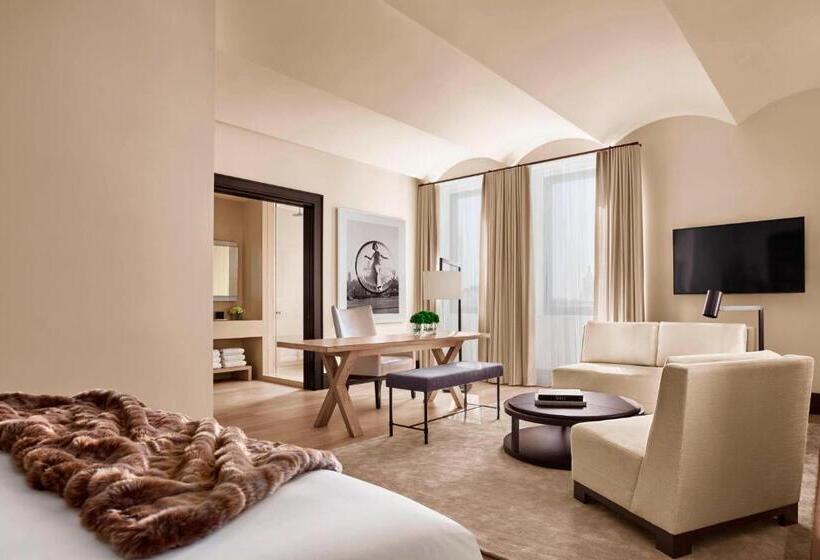 带城市景观的套间, The New York Edition