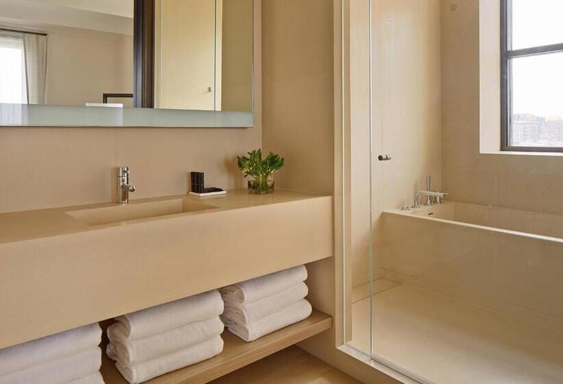 阁楼套房, The New York Edition