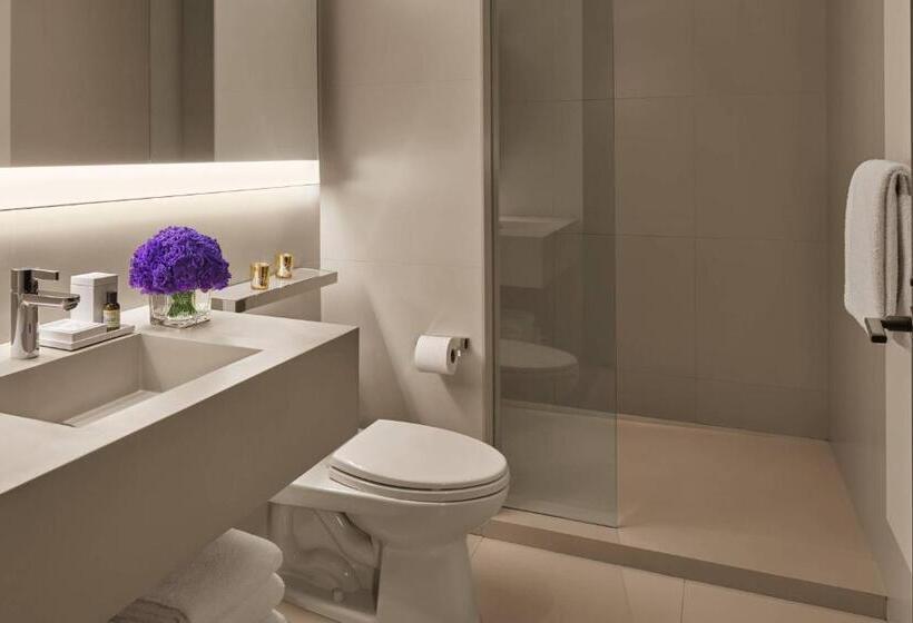 适用于残疾人士的豪华房间, The New York Edition