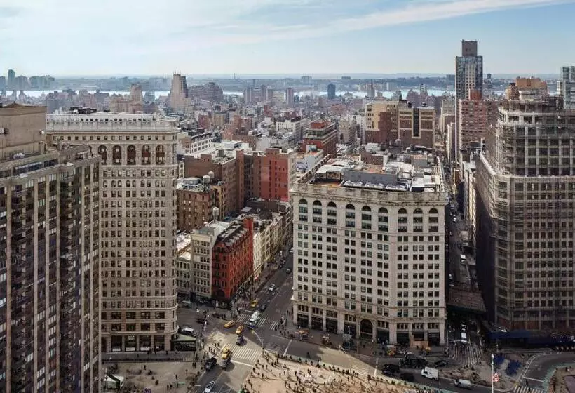 Sviitti Liikuntarajoitteisille, The New York Edition