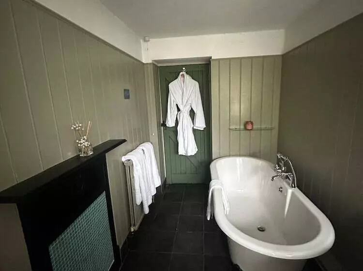 Suite, Woolpack Inn