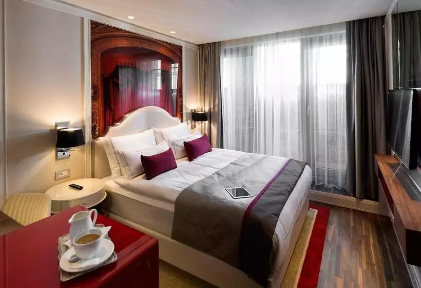 Classic Room