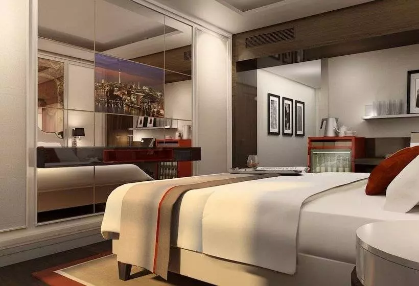 Deluxe Zimmer, Titanic Gendarmenmarkt Berlin