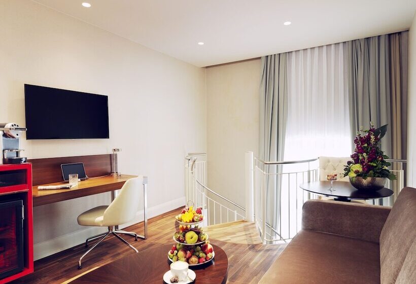 جناح دوبلكس, Titanic Gendarmenmarkt Berlin