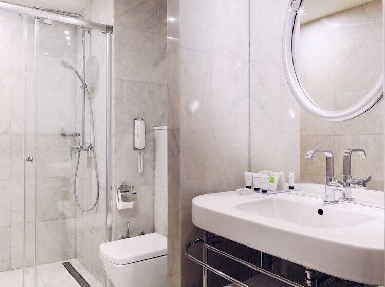 جناح, Titanic Gendarmenmarkt Berlin