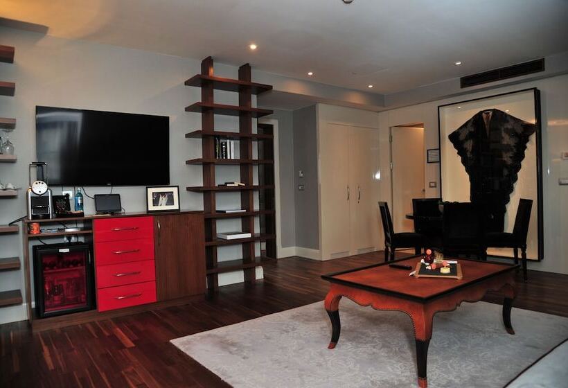 جناح, Titanic Gendarmenmarkt Berlin