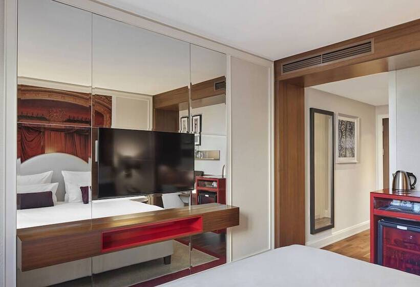 غرفة كلاسيكية, Titanic Gendarmenmarkt Berlin