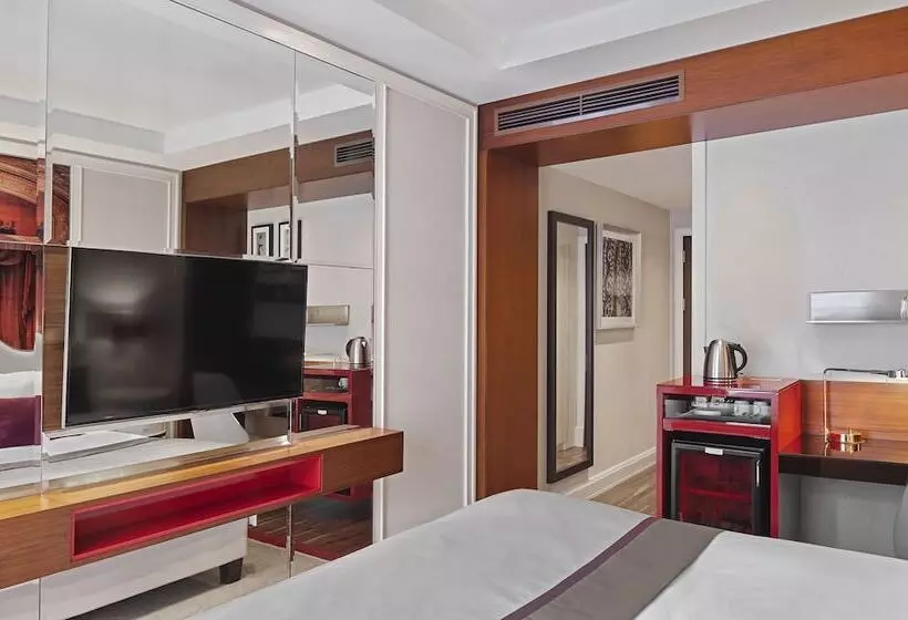 Deluxe Zimmer, Titanic Gendarmenmarkt Berlin
