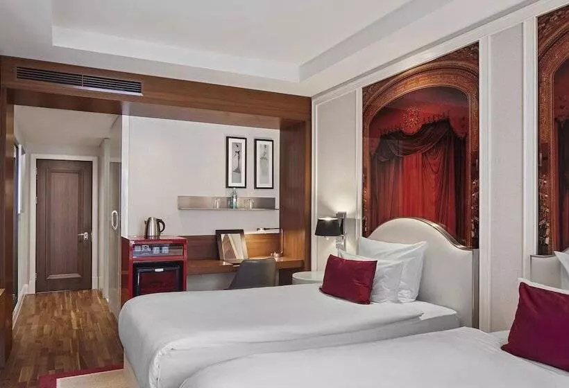 Deluxe Zimmer, Titanic Gendarmenmarkt Berlin