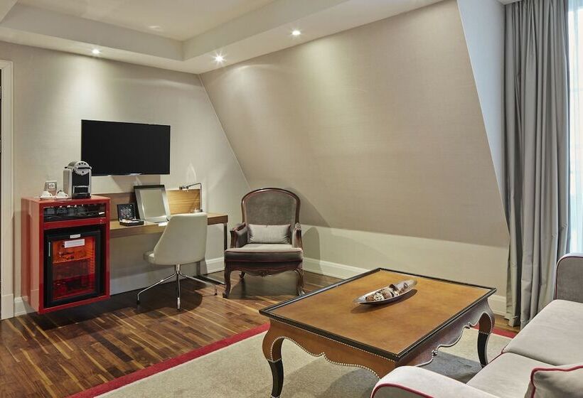 جناح, Titanic Gendarmenmarkt Berlin