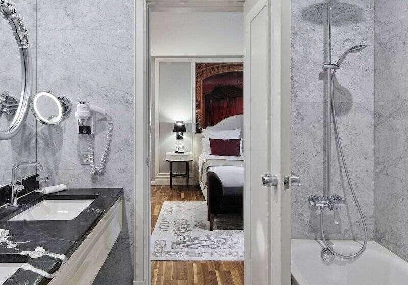 جناح, Titanic Gendarmenmarkt Berlin