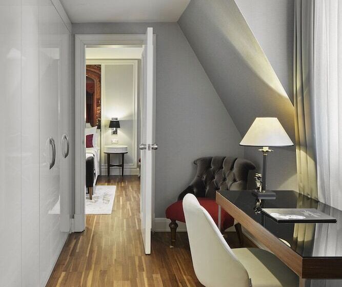 جناح, Titanic Gendarmenmarkt Berlin