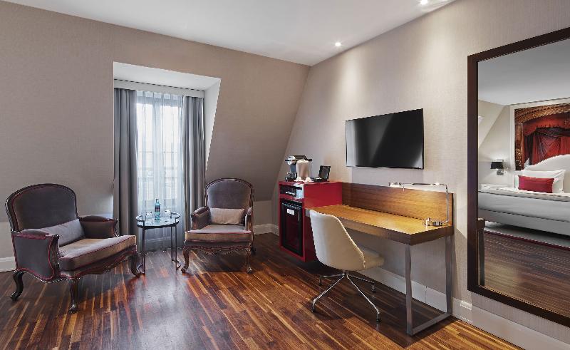 جناح جونيور, Titanic Gendarmenmarkt Berlin