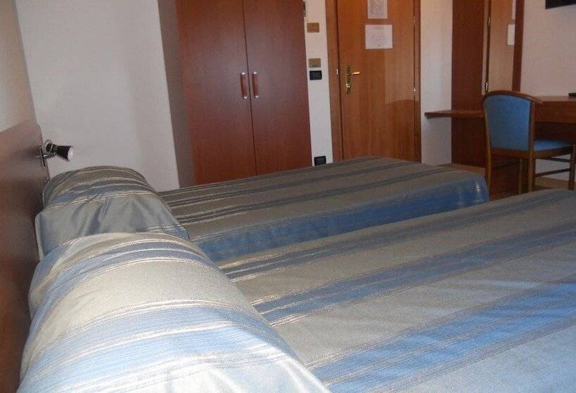 标准三人间, Albergo Villa Ester