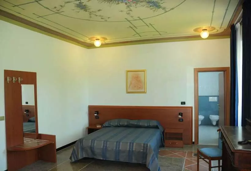 Juniorsviitti, Albergo Villa Ester