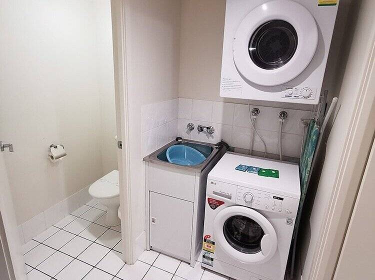 Апартаменты 2 Спальни, Inn On The Park Apartments