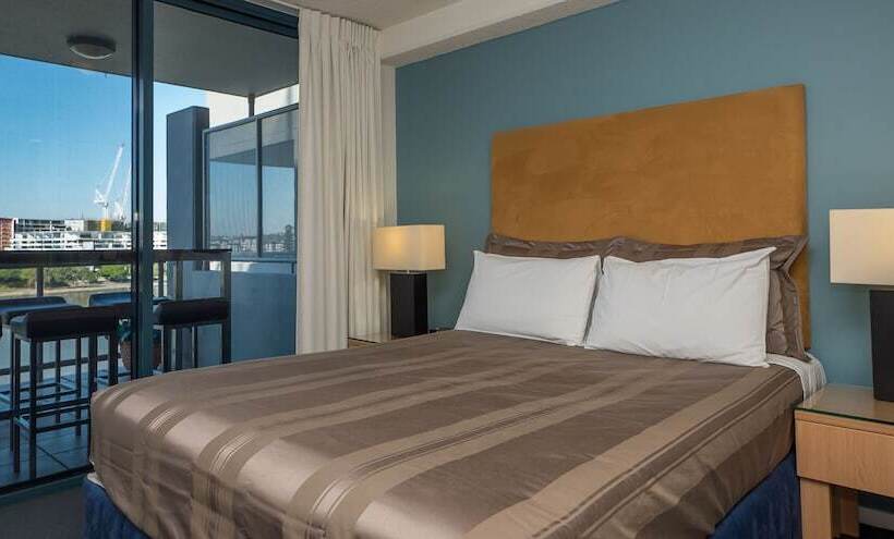 Апартаменты Premium 2 Спальни, Inn On The Park Apartments