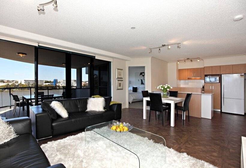 Апартаменты Premium 2 Спальни, Inn On The Park Apartments