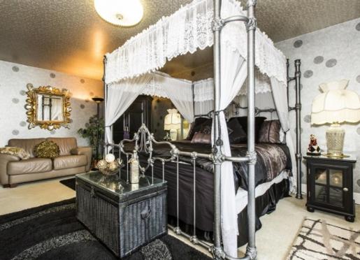 キングサイズベッドのスイートルーム, Matthews Manor Bed & Breakfast