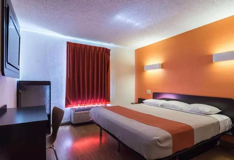 キングサイズベッドのスタンダードルーム, Motel 6 Arkadelphia, Ar