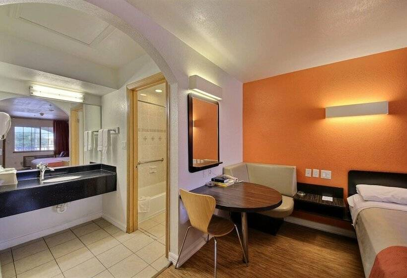 غرفة ديلوكس, Motel 6edinburg, Tx